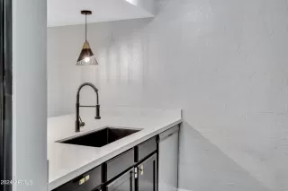 Photo #5: 6760586 Listing 