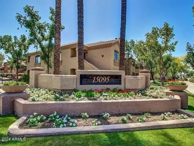 MLS: 6760627 Condo For Sale