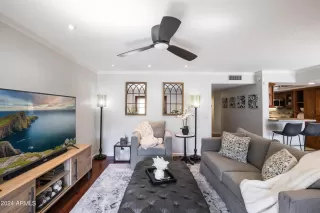 Photo #5: 6760629 Listing