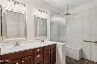 Photo #6: 6760633 Listing