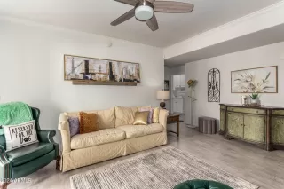 Photo #3: 6760697 Listing