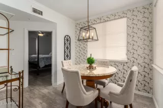 Photo #4: 6760697 Listing