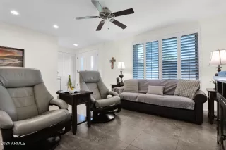 Photo #4: 6760781 Listing