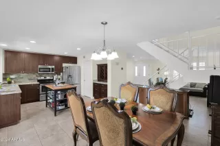 Photo #6: 6760781 Listing