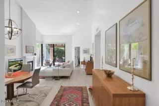 Photo #5: 6760830 Listing