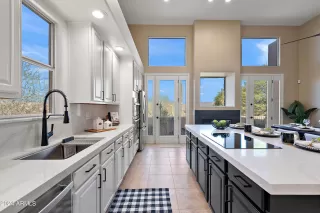 Photo #5: 6760840 Listing