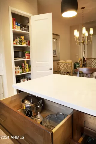 Photo #5: 6760849 Listing