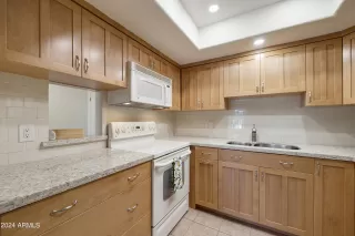 Photo #5: 6760920 Listing 