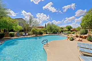 Photo #6: 6760998 Listing