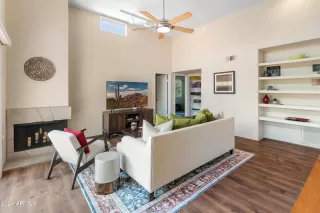 Photo #5: 6761021 Listing