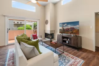 Photo #6: 6761021 Listing