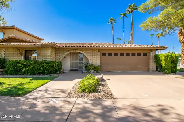 MLS: 6761474 Condo For Sale