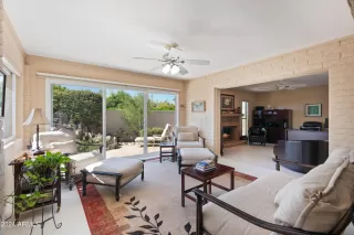 Photo #5: 6761474 Listing