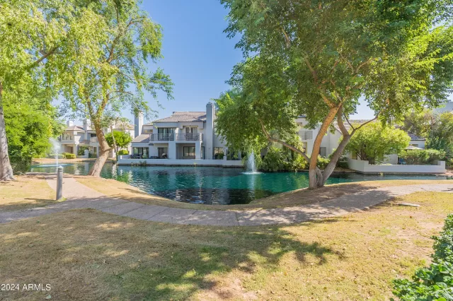 MLS: 6762144 Condo For Sale