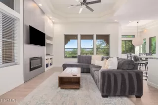 Photo #2: 6762520 Listing