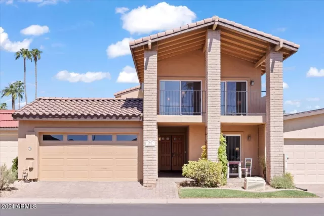 MLS: 6762566 Condo For Sale