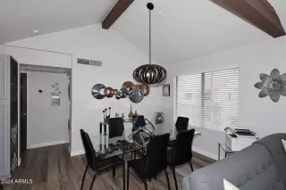 Photo #3: 6762984 Listing