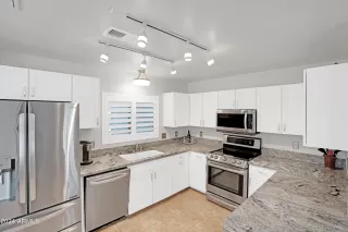 Photo #3: 6763050 Listing