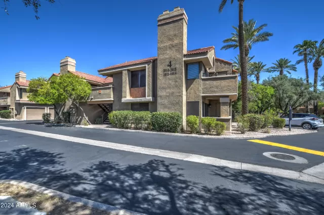 MLS: 6763195 Condo For Sale