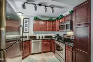 Photo #3: 6763195 Listing 