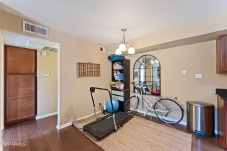 Photo #2: 6763391 Listing