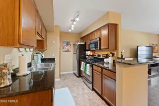 Photo #4: 6763391 Listing