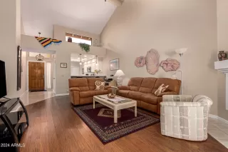 Photo #2: 6763431 Listing