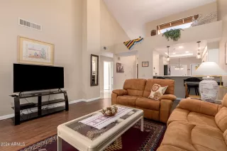 Photo #3: 6763431 Listing