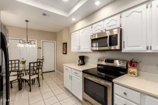 Photo #4: 6763431 Listing