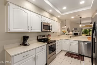 Photo #5: 6763431 Listing