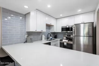 Photo #6: 6763450 Listing