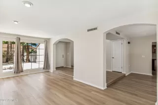 Photo #5: 6763576 Listing