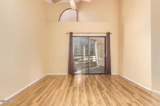 Photo #6: 6763648 Listing