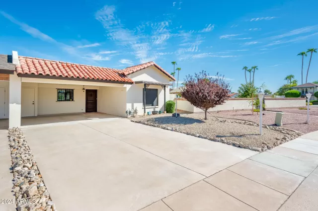 MLS: 6763710 Condo For Sale