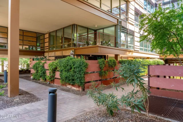 MLS: 6763830 Condo For Sale