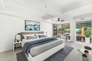 Photo #6: 6763830 Listing