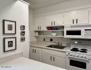 Photo #5: 6763841 Listing