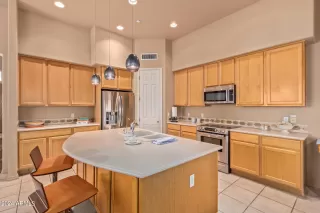 Photo #2: 6763919 Listing 