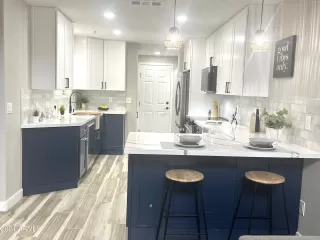 Photo #2: 6763981 Listing