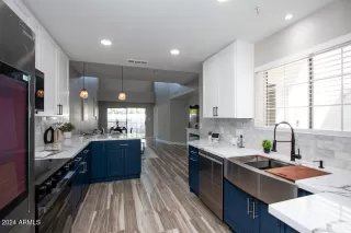 Photo #3: 6763981 Listing