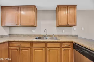 Photo #3: 6764026 Listing