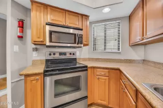 Photo #4: 6764026 Listing