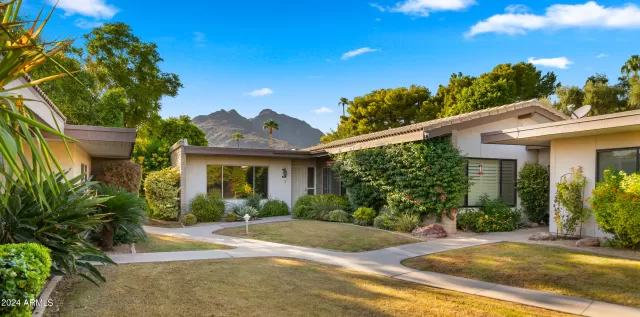 MLS: 6764078 Condo For Sale