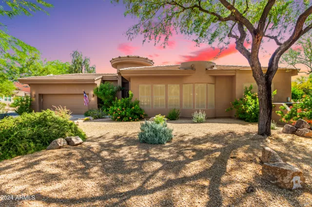 MLS: 6764112 Condo For Sale