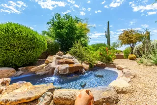 Photo #2: 6764112 Listing 