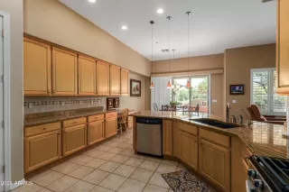Photo #5: 6764112 Listing 