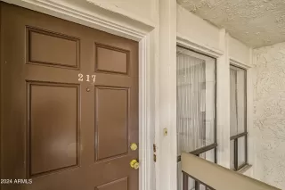 Photo #2: 6764409 Listing 