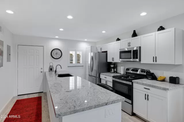 MLS: 6764708 Condo For Sale