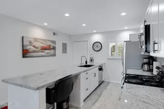 Photo #6: 6764708 Listing 