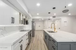 Photo #5: 6764943 Listing 